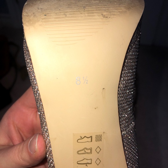 Heels - Picture 3 of 3